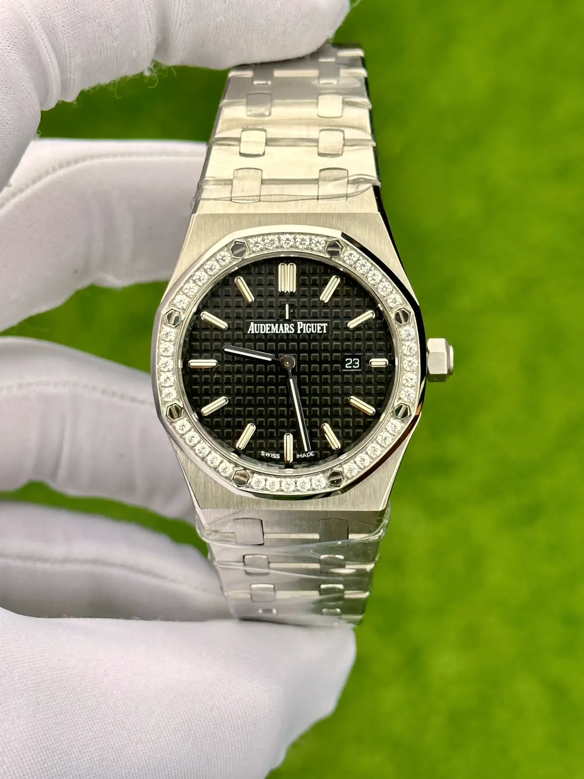 Audemars Piguet Royal Oak 15400ST No. 02