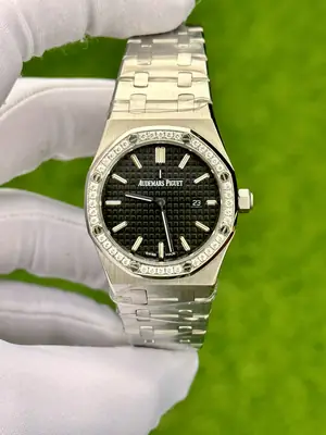 Audemars Piguet Royal Oak 15400ST No. 02 — 1. görsel