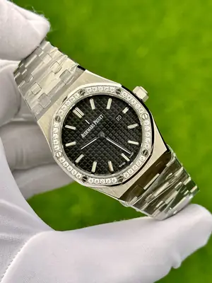 Audemars Piguet Royal Oak 15400ST No. 02 — 2. görsel
