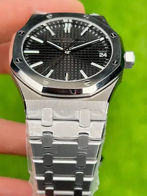 Audemars Piguet Royal Oak 15400ST No. 03 — 1. görsel