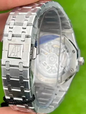 Audemars Piguet Royal Oak 15400ST No. 03 — 3. görsel