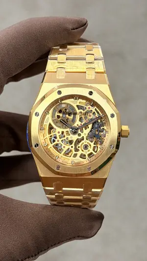 Audemars Piguet Royal Oak "Altın" No. 04 — 1. görsel