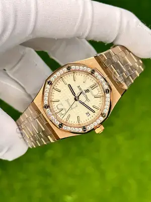 Audemars Piguet Royal Oak "Altın" — 3. görsel