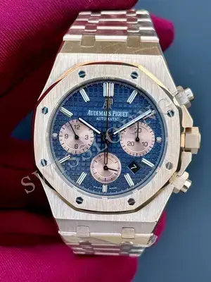 Audemars Piguet Royal Oak "Chrono Rose Gold Blue" 26240 No. 02 — 1. görsel