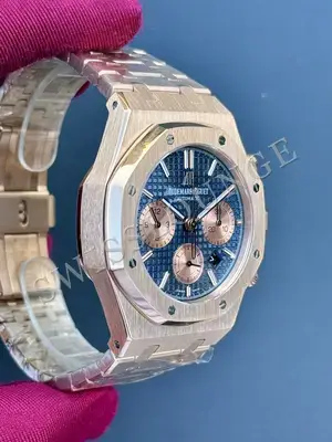Audemars Piguet Royal Oak "Chrono Rose Gold Blue" 26240 No. 02 — 5. görsel