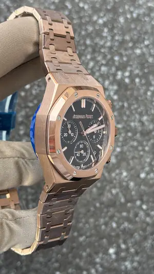 Audemars Piguet Royal Oak "Chrono Rose Gold Blue" 26240 — 5. görsel