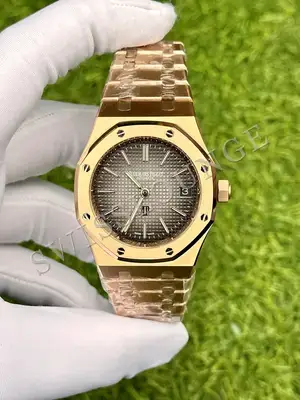 Audemars Piguet Royal Oak 39 mm "Jumbo Thin" 26240BA, 1. görsel