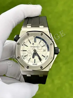 Audemars Piguet Royal Oak "Diver Çelik Kasa Beyaz Kadran" — 1. görsel
