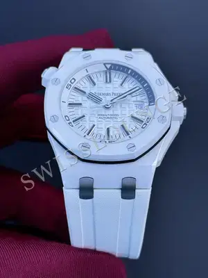 Audemars Piguet Royal Oak "Diver Seramik Bezel Beyaz Kadran" — 4. görsel