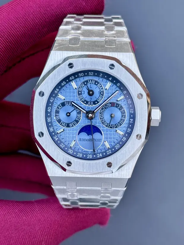 Audemars Piguet Royal Oak "Dual Time"
