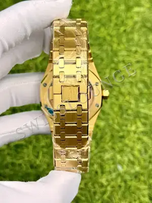 Audemars Piguet Royal Oak "Extra Thin Altın" — 7. görsel