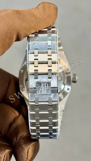 Audemars Piguet Royal Oak "Flying Tourbillon Lacivert Düz Kadran" — 7. görsel