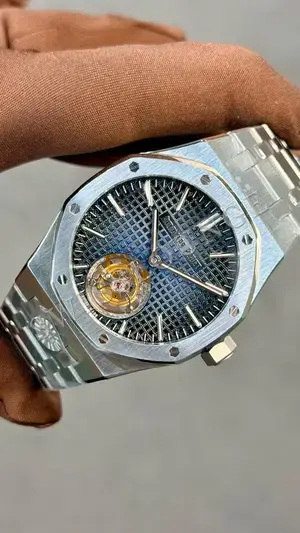 Audemars Piguet Royal Oak "Flying Tourbillon Lacivert Tapisserie Kadran" — 3. görsel