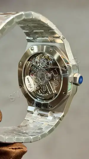 Audemars Piguet Royal Oak "Flying Tourbillon Lacivert Tapisserie Kadran" — 8. görsel