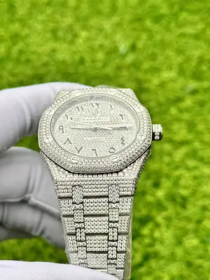 Audemars Piguet Royal Oak "Iced Out" — 5. görsel