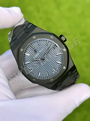 Audemars Piguet Royal Oak "Ince Flying Tourbillon Çelik Kasa Mavi Kadran" No. 14 — 2. görsel