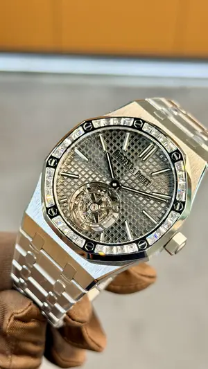 Audemars Piguet Royal Oak No. 17 — 3. görsel
