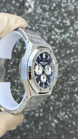 Audemars Piguet Royal Oak Offshore "Chronograph Çelik Kasa Siyah Bezel Mavi Kadran" No. 09 — 5. görsel