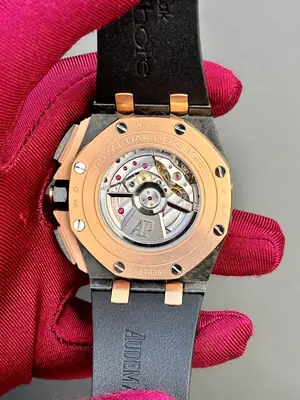 Audemars Piguet Royal Oak Offshore "Chronograph Grand Prix Pembe Altın Kasa Siyah Kadran" — 7. görsel