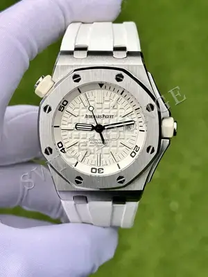 Audemars Piguet Royal Oak Offshore "Diver Beyaz" — 2. görsel