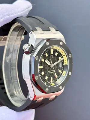Audemars Piguet Royal Oak Offshore "Novelty Karbon Kasa Siyah Kadran" No. 02 — 5. görsel
