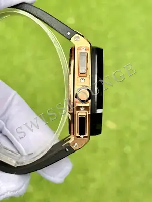 Audemars Piguet Royal Oak Offshore "Novelty Pembe Altın Kasa Seramik Bezel Siyah Kadran" — 6. görsel