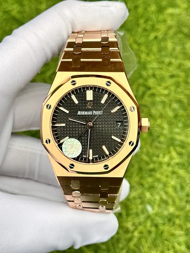 Audemars Piguet Royal Oak "Pembe Altın Kasa Siyah Kadran" 15400 No. 02