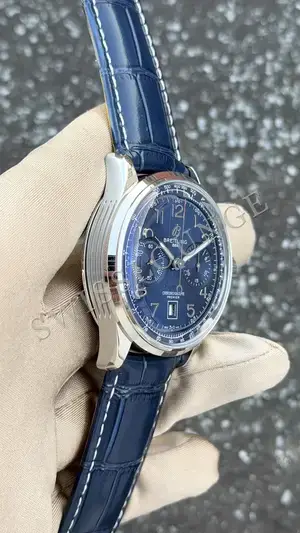 Breitling Avenger "Premier Chronograph" — 5. görsel