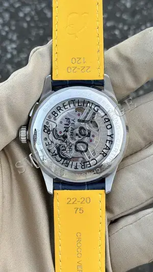 Breitling Avenger "Premier Chronograph" — 7. görsel