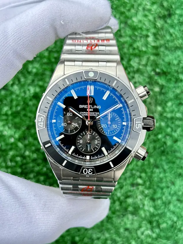 Breitling Chronomat 44 mm "Seramik Bezel Yeşil Kadran" B01 No. 01