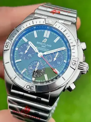 Breitling Chronomat 44 mm "Seramik Bezel Yeşil Kadran" B01 No. 02 — 2. görsel