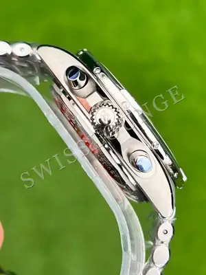 Breitling Chronomat 44 mm "Seramik Bezel Yeşil Kadran" B01 No. 02 — 4. görsel