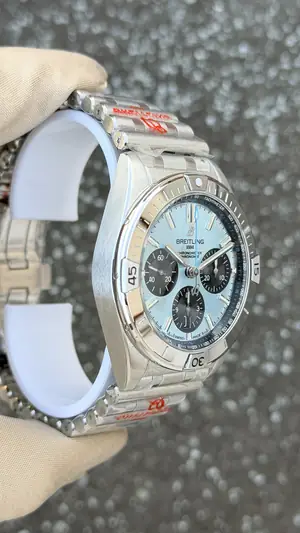 Breitling Chronomat "Ice Blue" B01 No. 02 — 5. görsel
