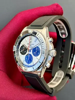 Breitling Chronomat "Ice Blue" B01 — 6. görsel