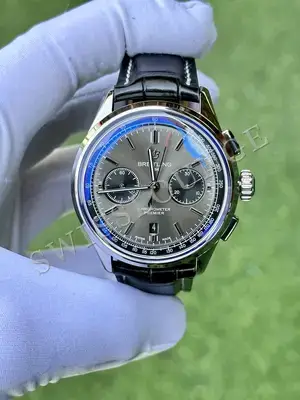 Breitling Navitimer 43 mm "Çelik Kasa Mavi Kadran Deri Kordon" B01 No. 04, 1. görsel