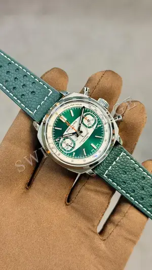 Breitling Top Time "Yeşil Kadran" — 2. görsel