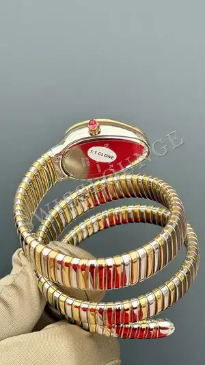 Bvlgari Serpenti "Tubogas Altın Kolye", 4. görsel
