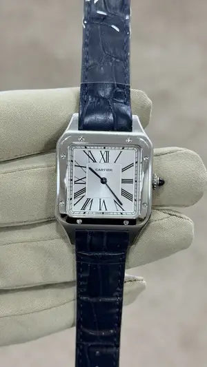 Cartier Santos "Dumont Gold Kasa Silver Dial Blue Leather mm" 43 No. 03 — 1. görsel