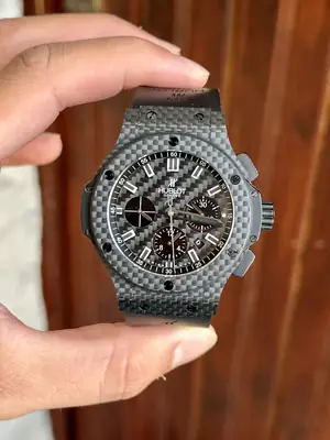 Hublot Big Bang "Evolution Chronograph Karbon Kasa Siyah Kadran" — 1. görsel