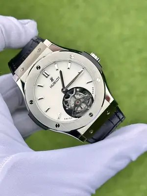 Hublot Classic Fusion 42 mm "Çelik Kasa Yeşil Kadran" No. 02 — 2. görsel