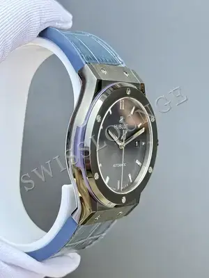 Hublot Classic Fusion 42 mm "Seramik Mavi Kadran" — 5. görsel