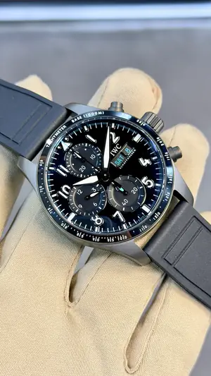 IWC Pilot "S Performance Chronograph" — 2. görsel