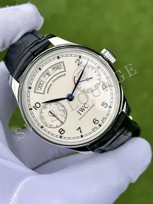 IWC Portugieser "Portuguese Annual Calendar Çelik Kasa Beyaz Kadran Beyaz Gosterge" IW503502 No. 02 — 2. görsel