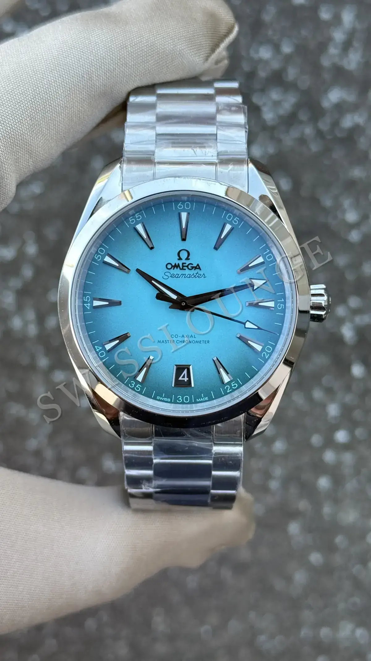 Omega Seamaster "Aqua Terra Tiffany Blue"