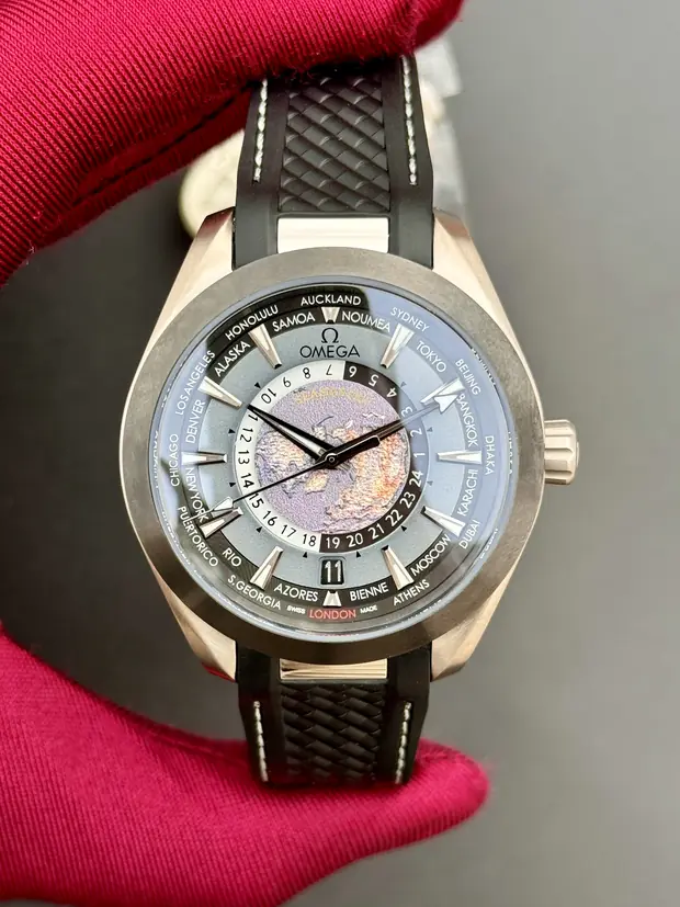 Omega Seamaster "Aqua Terra Worldtimer" 220