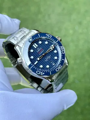Omega Seamaster "Basel 2018 Mavi Kadran" 300M No. 02 — 2. görsel