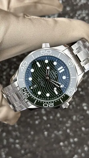Omega Seamaster "Basel 2018 Mavi Kadran" 300M No. 05 — 3. görsel
