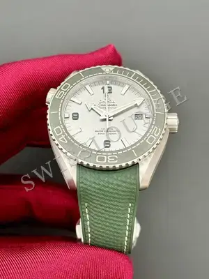 Omega Seamaster "Planet Ocean Boutique Edition Beige" — 4. görsel