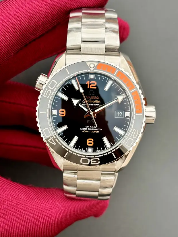 Omega Seamaster "Planet Ocean Turuncu Metalik Bezel Çelik Kasa Siyah Kadran" No. 01