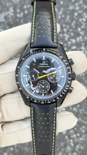 Omega Speedmaster "Dark Side Of The Moon Apollo Ceramic" — 2. görsel